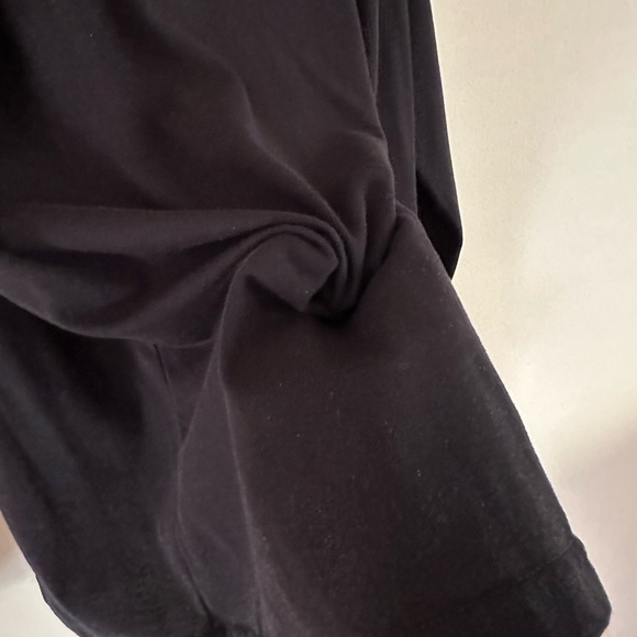 3/50$ Black long-sleeve / size large / unisex / drop shoulder sweater - Picture 3 of 12